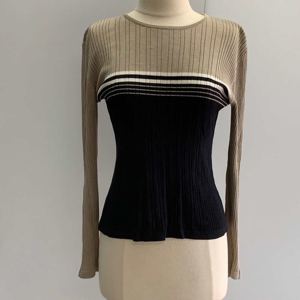 Women Round Neck Two Toned Long Sleeve Silk Top